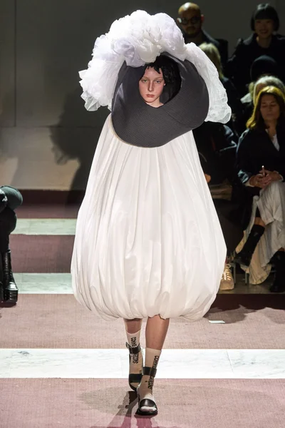Look 8